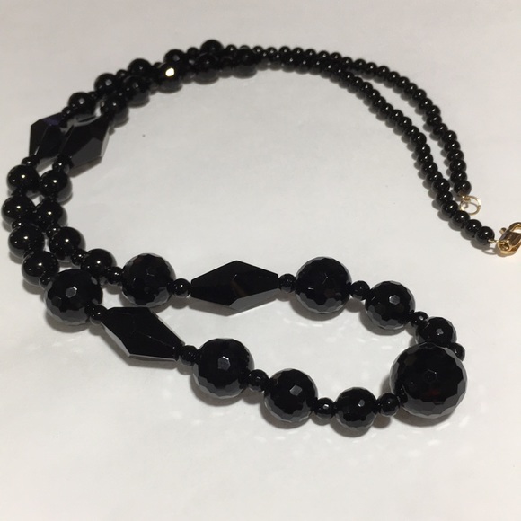 BLACK SPINEL FACETED BEADED NECKLACE - Picture 5 of 9